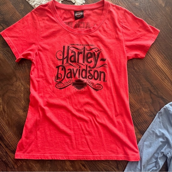Lot of 2 Women’s Harley Davidson Shirts Size Medium - Picture 3 of 6